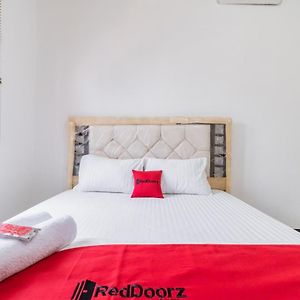 RedDoorz near Terminal Bubulak Bogor